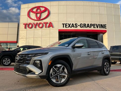 Used 2025 Hyundai Tucson SEL image 2