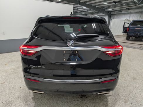 Used 2020 Buick Enclave Premium w/ Sun and Sites Package AWD/4WD image 4
