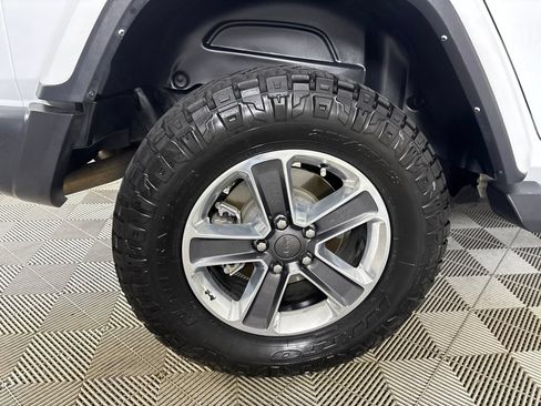 Used 2022 Jeep Wrangler Unlimited Sahara AWD/4WD image 29