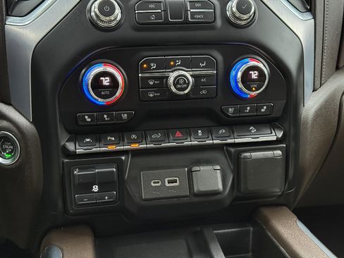 Used 2021 GMC Sierra 1500 SLT w/ SLT Premium Plus Package image 37