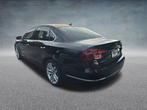 Used 2018 Volkswagen Passat 2.0T SE FWD image 26