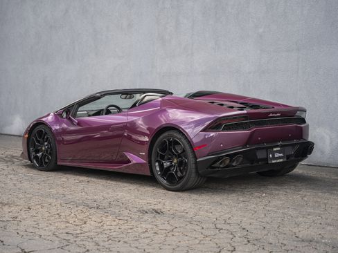 Used 2016 Lamborghini Huracan LP 610-4 image 3