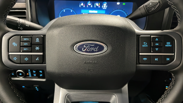 Used 2026 Ford F250 Lariat AWD/4WD image 15