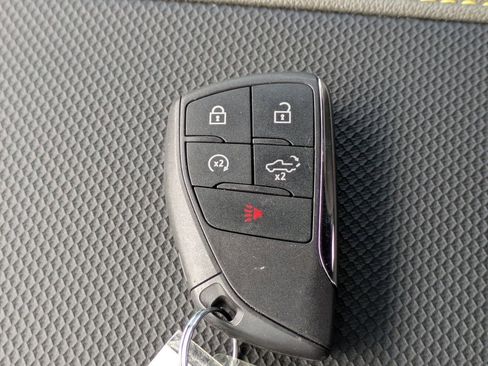 Used 2025 Chevrolet Silverado 1500 ZR2 image 32