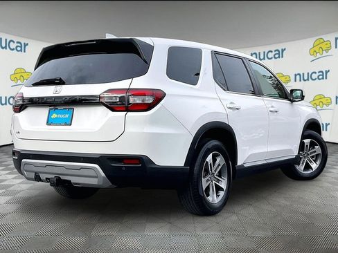 Used 2025 Honda Pilot EX-L image 6