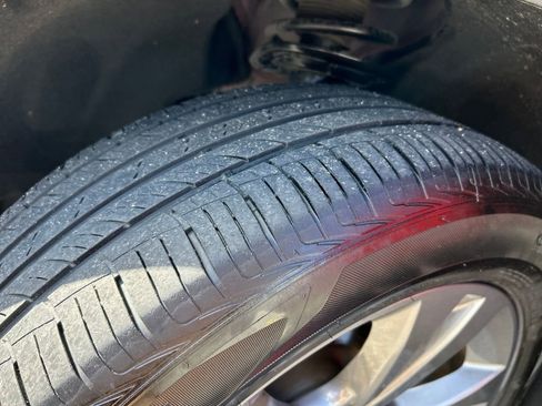 Used 2021 Ford Explorer XLT w/ Equipment Group 202A image 30