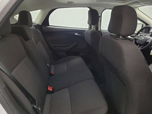 Used 2018 Ford Focus SEL w/ Cold Weather Package FWD image 19