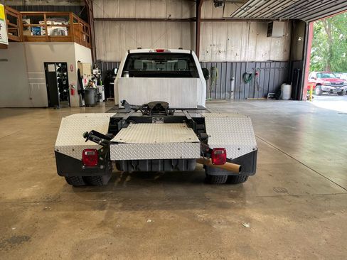 Used 2022 Ford F450 XL w/ Power Equipment Group RWD image 8