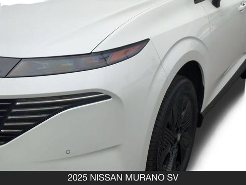 Used 2025 Nissan Murano SV AWD/4WD image 10