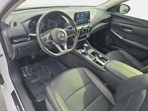 Certified 2025 Nissan Sentra SR w/ SR Premium Package FWD image 15