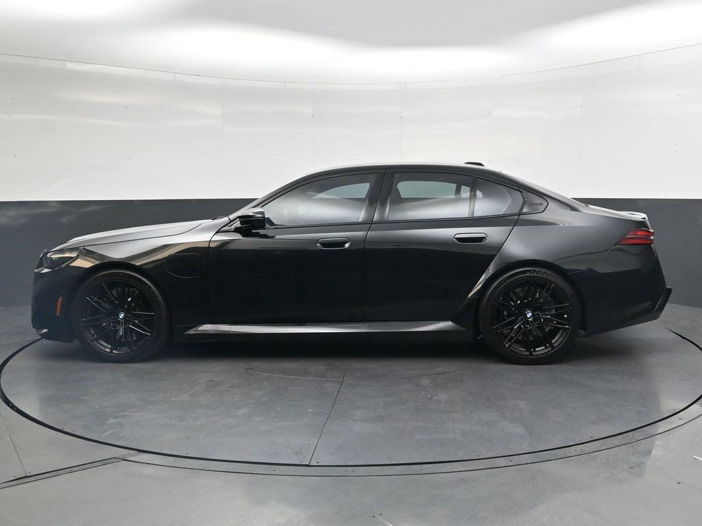 Used 2026 BMW M5 w/ Executive Package AWD/4WD image 7