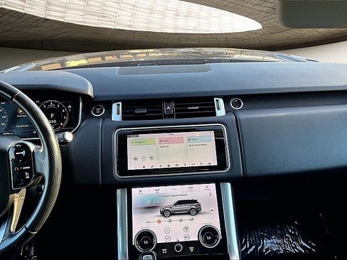 Used 2020 Land Rover Range Rover Sport HSE image 6