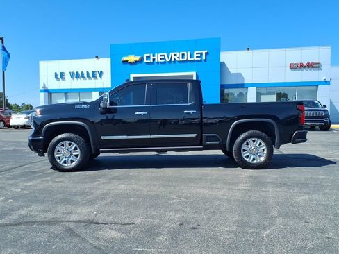 Used 2024 Chevrolet Silverado 2500 High Country AWD/4WD image 4