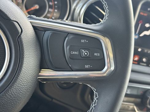 Used 2023 Jeep Wrangler Unlimited Sahara AWD/4WD image 20