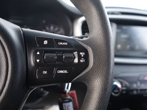 Used 2018 Kia Sorento AWD image 16