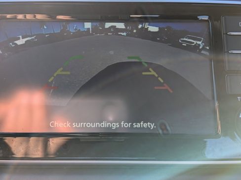 Used 2023 Nissan Versa SV image 15