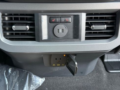 New 2026 Ford F350 Lariat w/ Black Appearance Package image 8