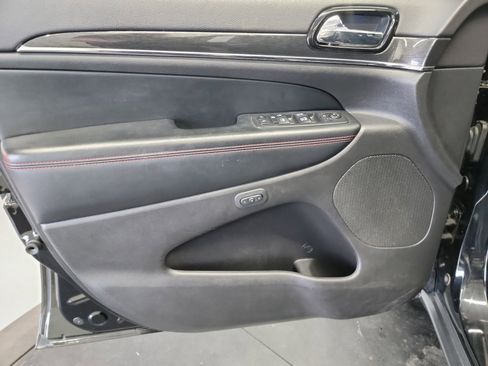 Used 2020 Jeep Grand Cherokee Trailhawk AWD/4WD image 13