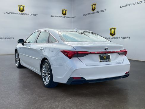 Used 2021 Toyota Avalon Limited w/ Advanced Safety Package FWD image 7