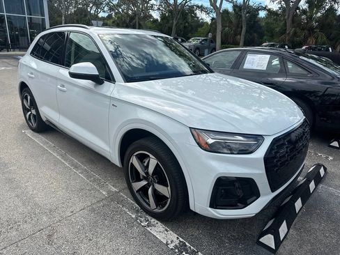 Certified 2022 Audi Q5 2.0T Premium Plus AWD/4WD image 1