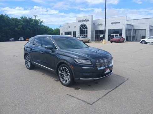 Used 2022 Lincoln Nautilus Reserve FWD image 1