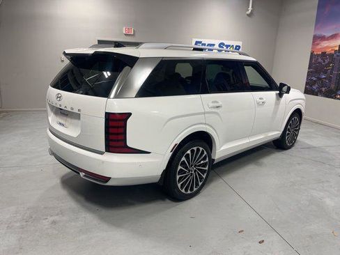 New 2026 Hyundai Palisade Calligraphy FWD image 5