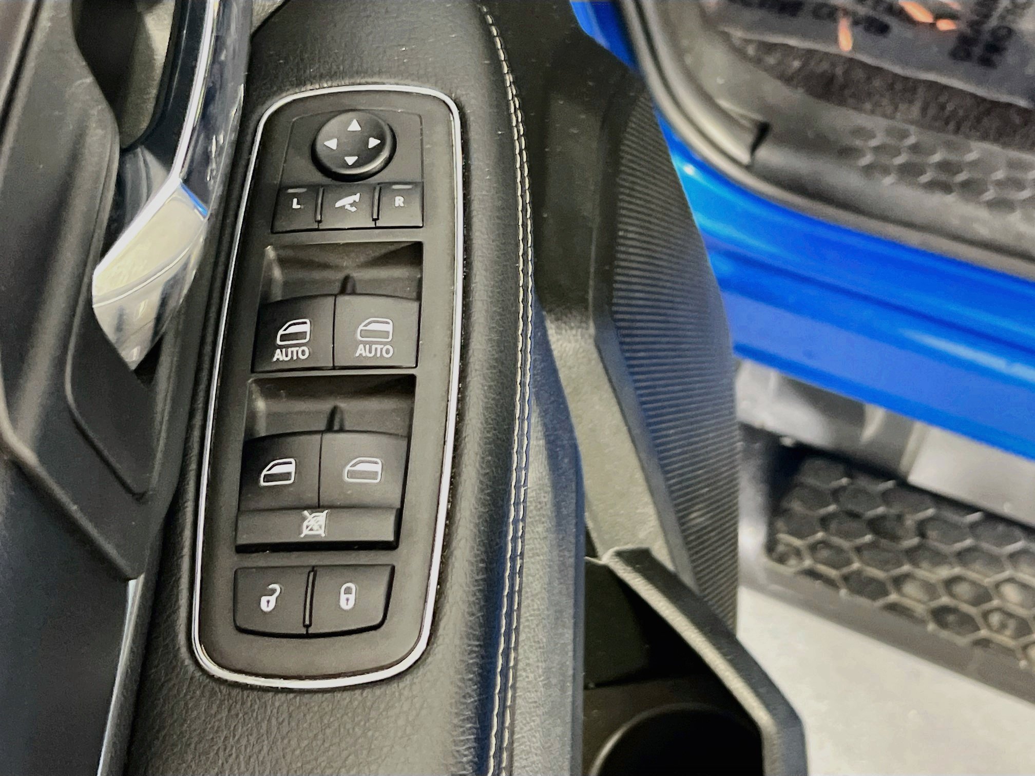 Used 2021 RAM 1500 Warlock w/ Luxury Group AWD/4WD image 18