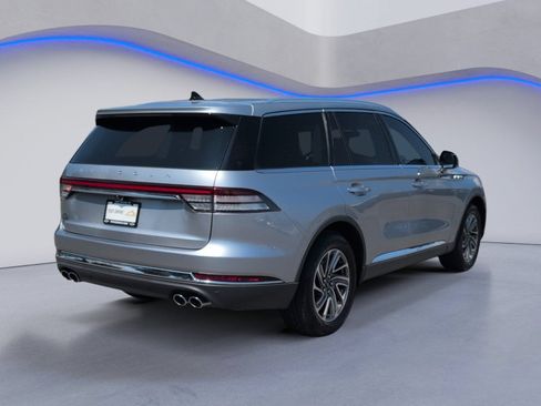 Used 2023 Lincoln Aviator 2WD image 8