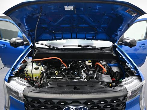 Used 2025 Ford Maverick Lariat AWD/4WD image 30