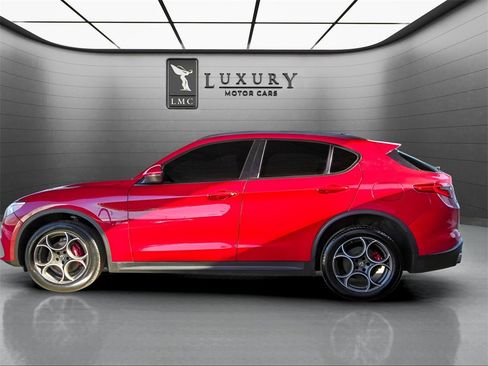 Used 2018 Alfa Romeo Stelvio Sport w/ Quick Order Package 22J Sport image 6