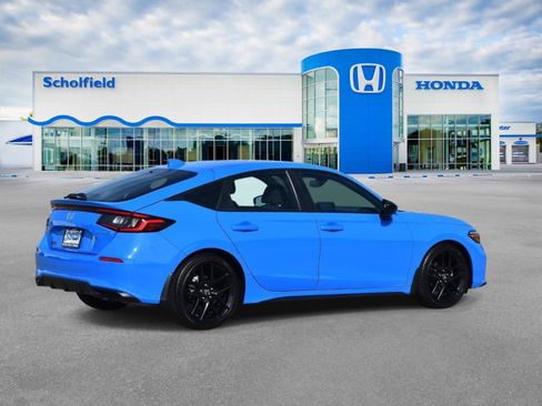Used 2025 Honda Civic Sport image 3