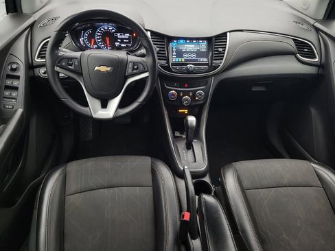 Used 2018 Chevrolet Trax LT w/ LT Convenience Package FWD image 22