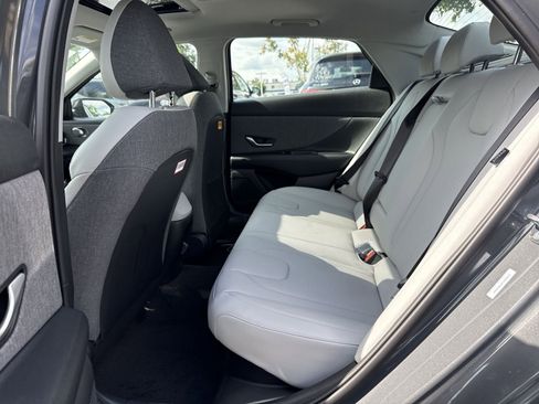 New 2026 Hyundai Elantra Limited FWD image 25