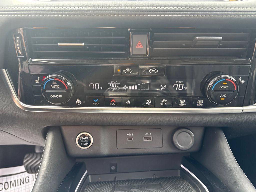 Used 2021 Nissan Rogue Platinum AWD/4WD image 33