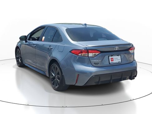 Used 2025 Toyota Corolla SE FWD image 4