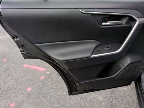 Used 2025 Toyota RAV4 XLE FWD image 30