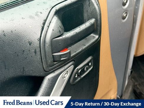Used 2018 Jeep Wrangler Unlimited Sahara AWD/4WD image 23