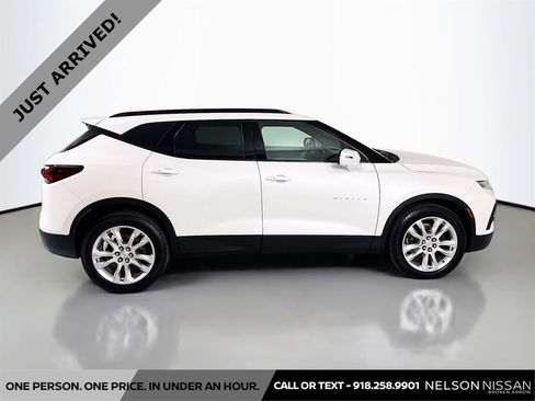Used 2022 Chevrolet Blazer LT w/ Sound & Technology Package AWD/4WD image 4