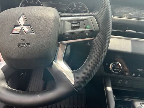 Used 2026 Mitsubishi Outlander SE FWD image 22