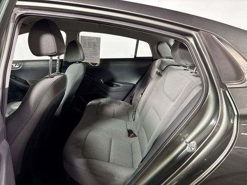 Used 2021 Hyundai Ioniq SE FWD image 19