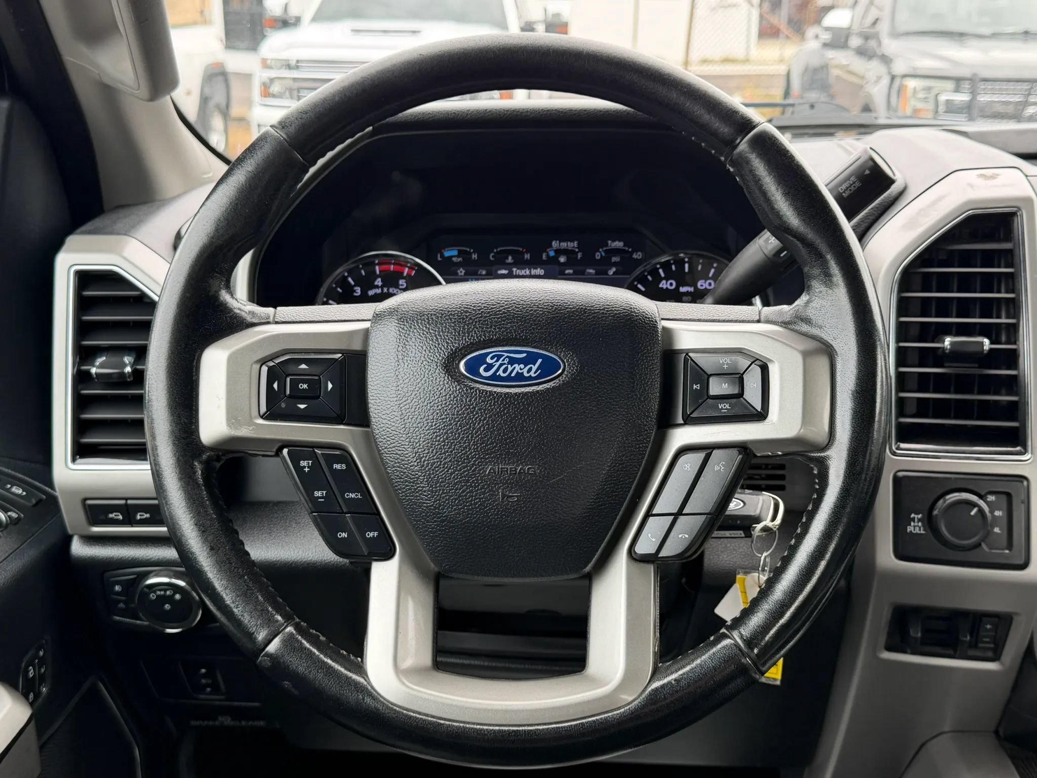 Used 2021 Ford F250 Lariat AWD/4WD image 27