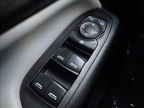 Used 2020 Chevrolet Equinox LS w/ LS Convenience Package image 20