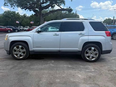 Used 2010 GMC Terrain SLT AWD/4WD image 3