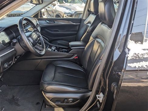 Certified 2022 Jeep Grand Cherokee Limited image 9