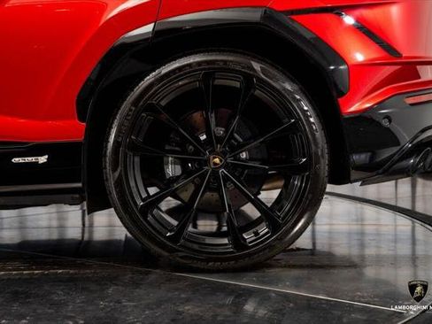 Used 2023 Lamborghini Urus S image 13