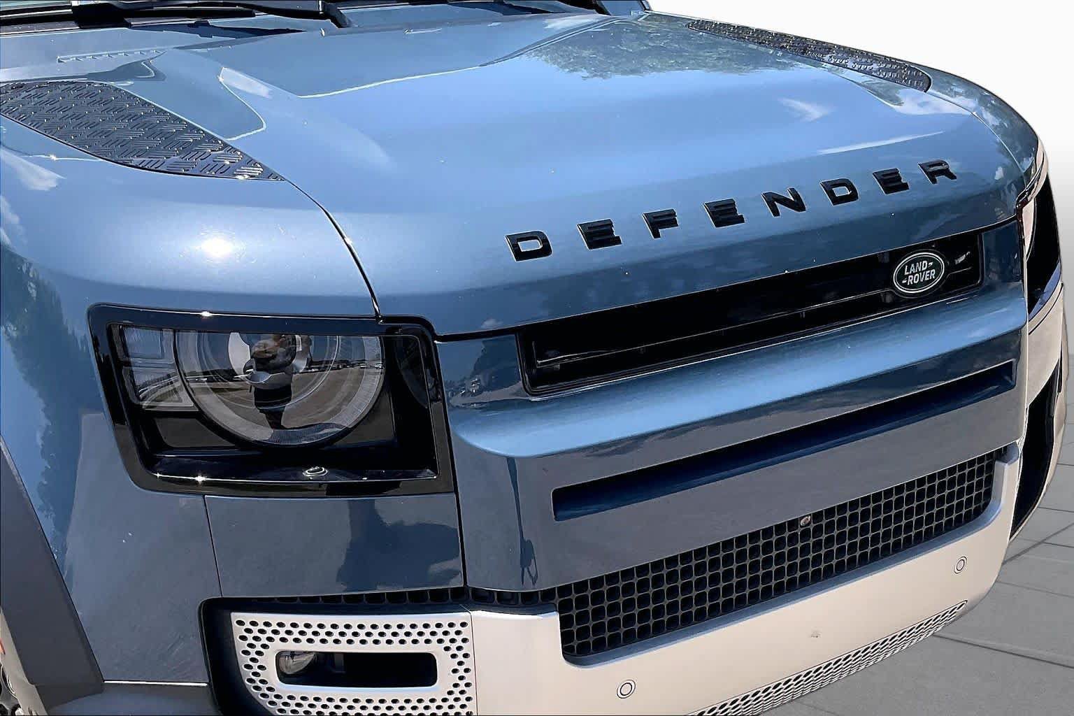 Used 2021 Land Rover Defender 110 SE AWD/4WD image 28