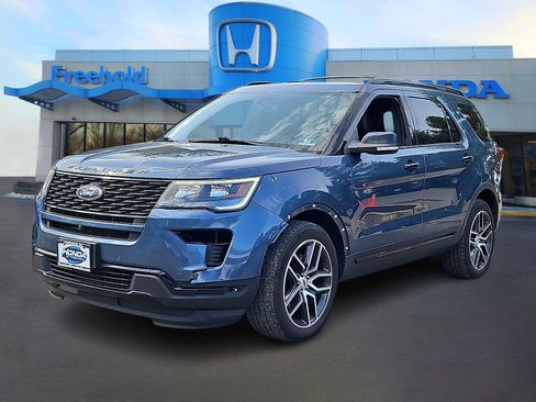 Used 2019 Ford Explorer Sport w/ Equipment Group 401A AWD/4WD image 3