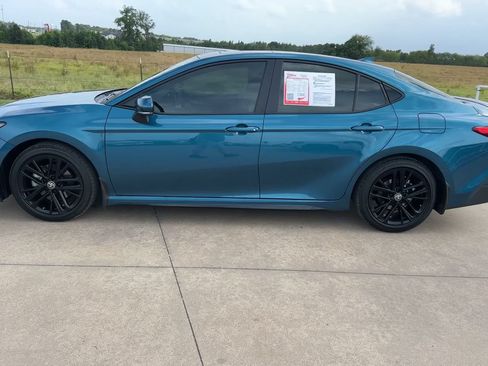 Used 2026 Toyota Camry SE w/ Convenience Package FWD image 6