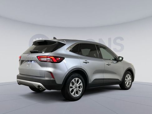 Used 2024 Ford Escape Active image 5