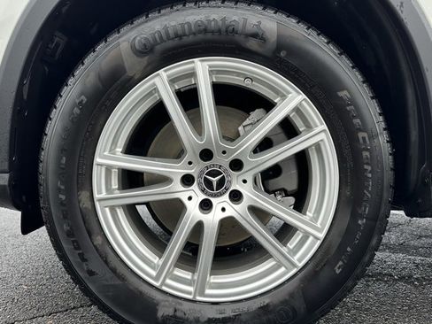 Certified 2025 Mercedes-Benz GLC 300 4MATIC image 11